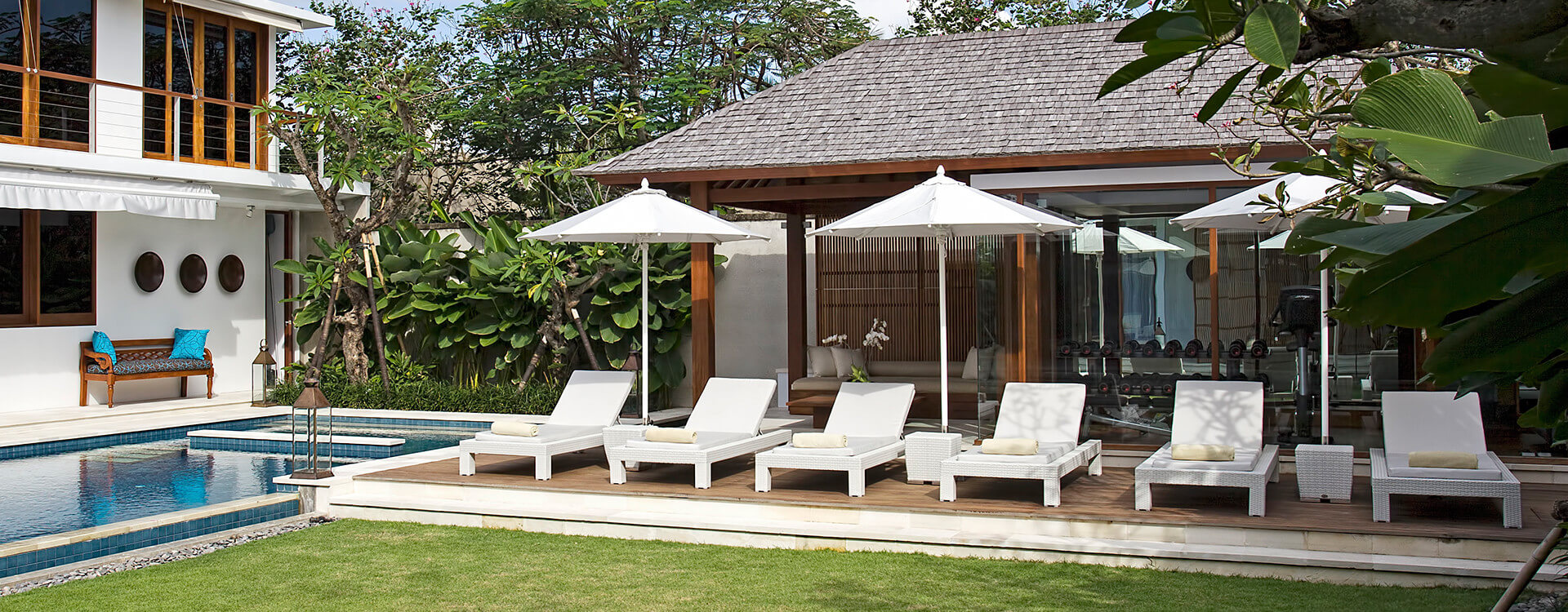 Villa Cendrawasih - Lawn setting